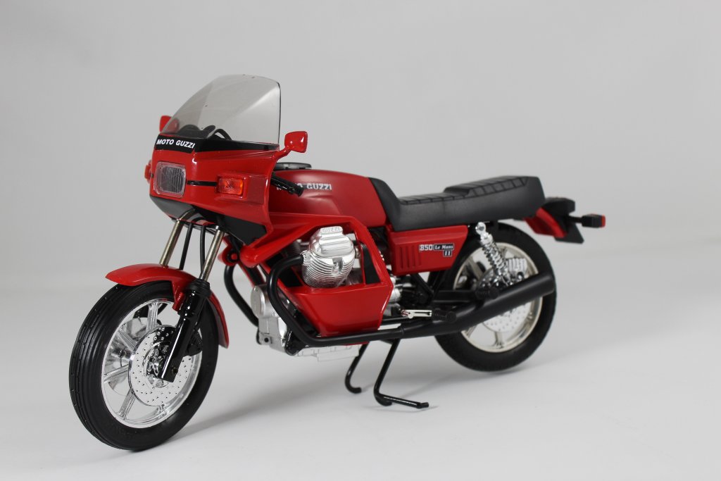 iMoto Guzzi V10 Centauro