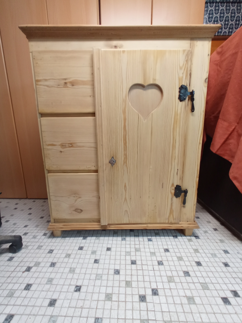 Drittes Bild vom Brotschrank